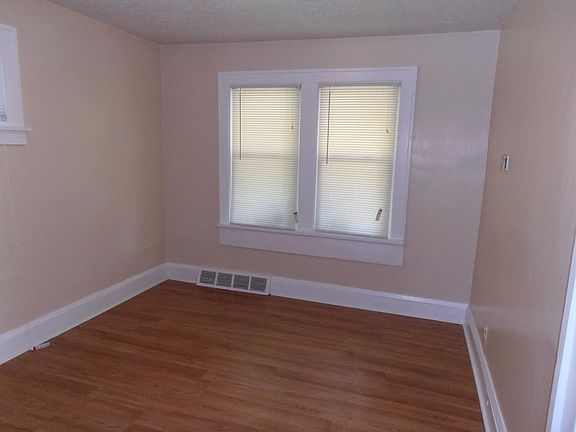4th image of 3425 E 146th St
