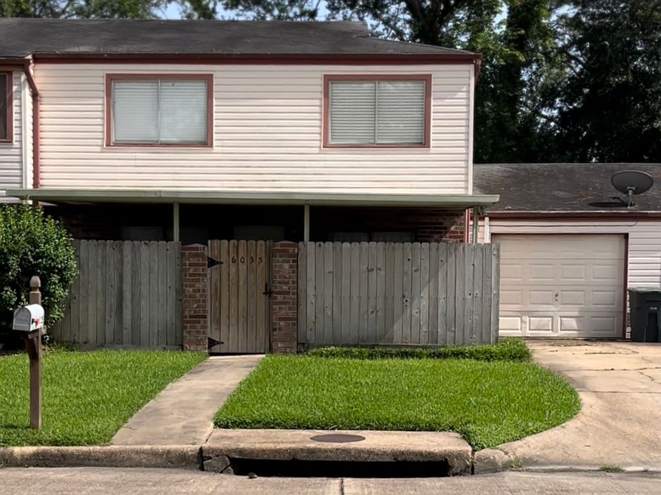 1st image of 6035 Fairmeadow St #6
