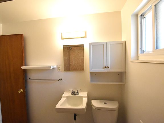 4th image of 910 35th St