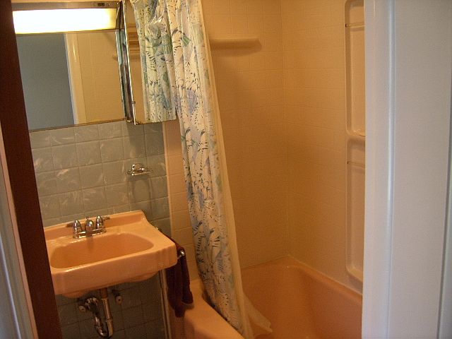 2nd image of 717 Pinehurst Blvd