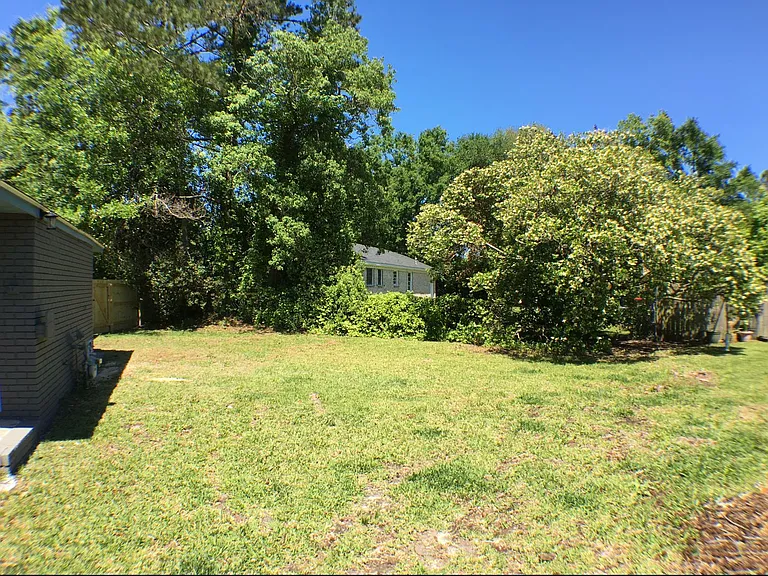 1559 Brookbank Ave #B — Photo 4