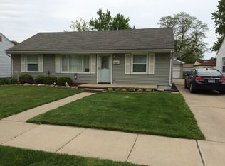 26520 Ridgemont St, Roseville, MI 48066