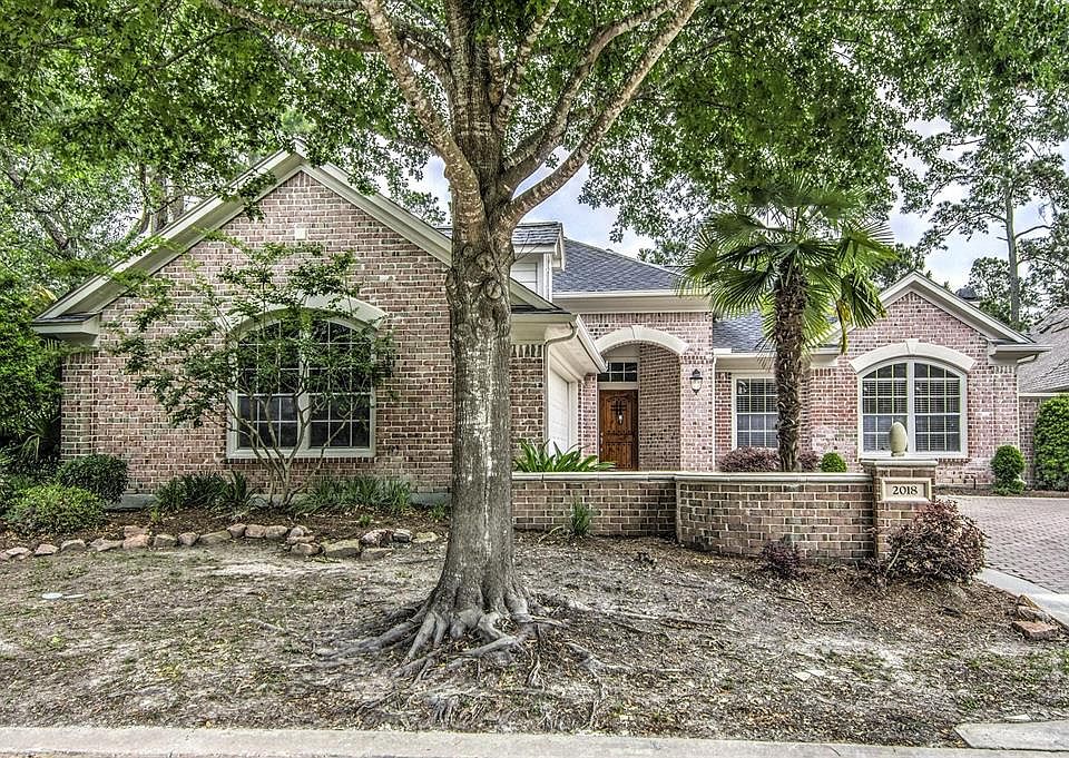 1st image of 2018 Fairway Green Dr
