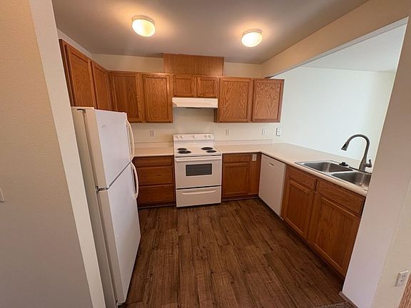 4th image of 4000 Northwest Ave #302