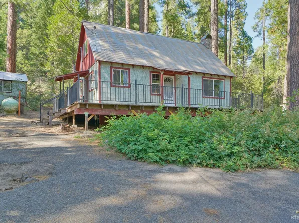 11528 Pickwick St, Kyburz, CA 95720