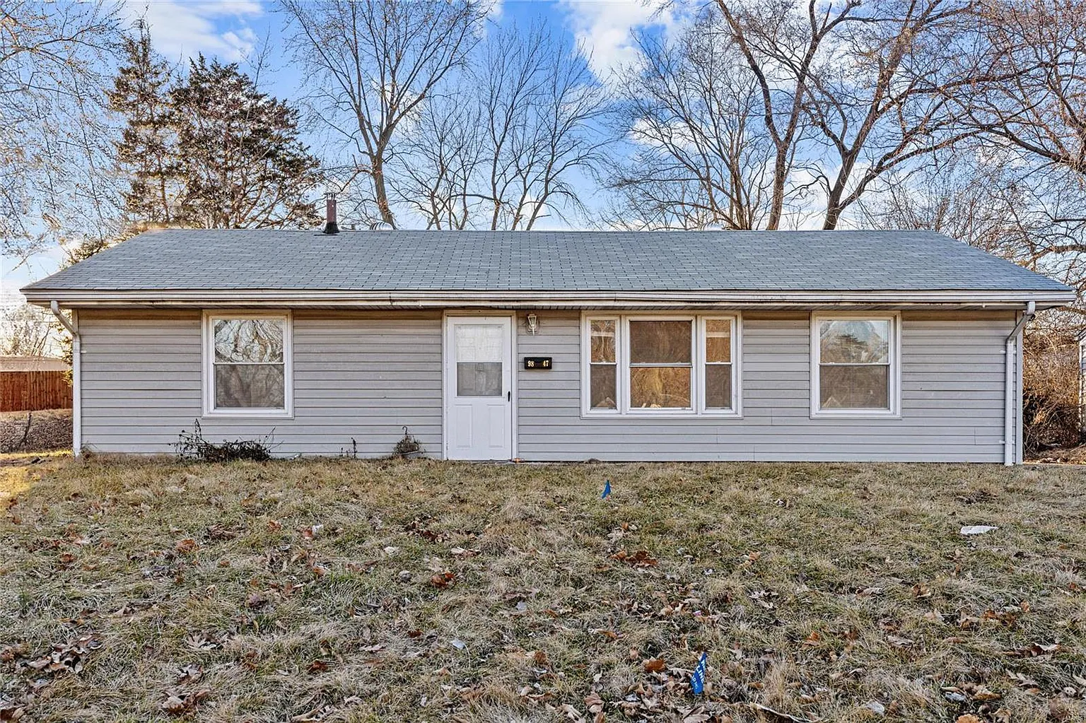 9847 Lorna Ln photo 1