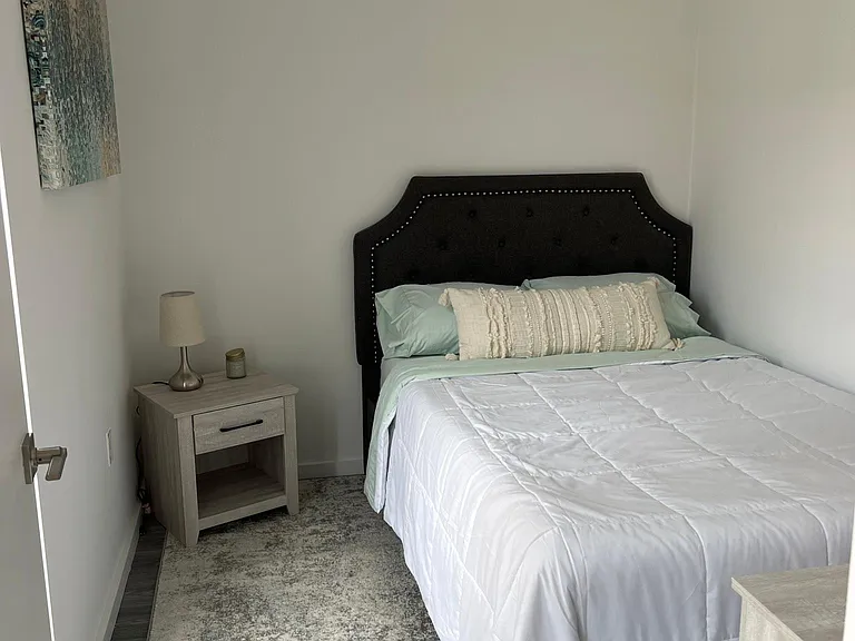 160 Middlesex St #201 — Photo 7