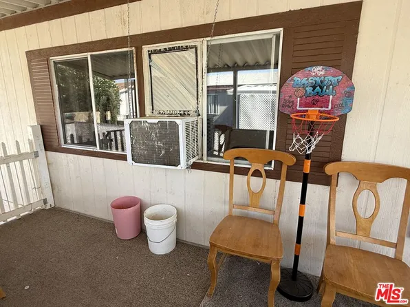 45465 25th St E Spc 93, Lancaster, CA 93535