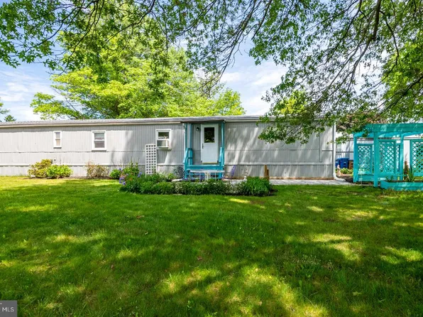 319 Grubb Dr, Elverson, PA 19520