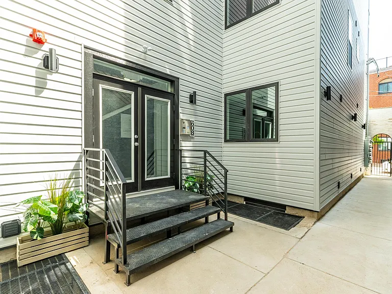 608 S American St #7 — Photo 24