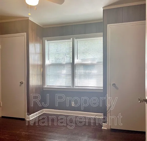 732 S Greer St — Photo 14