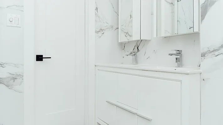 Rented by Nooklyn NYC LLC | media 41