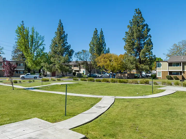 Polo Run Apartments — Photo 12