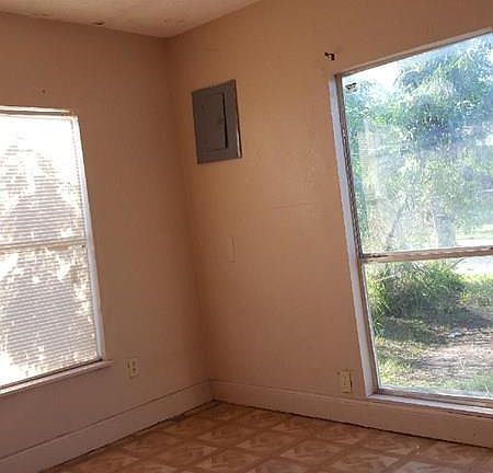 5th image of 2414 Ofelia Ave