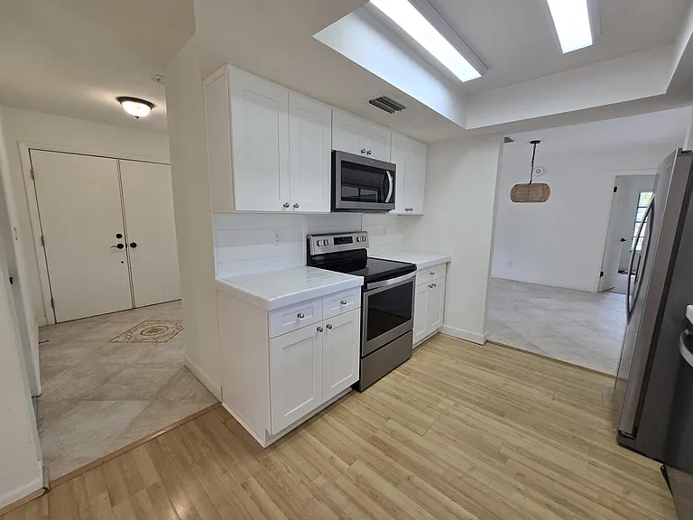3696 McComb Ln — Photo 8