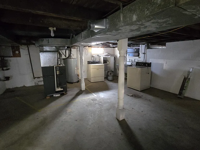 228 Pattison St — Photo 9
