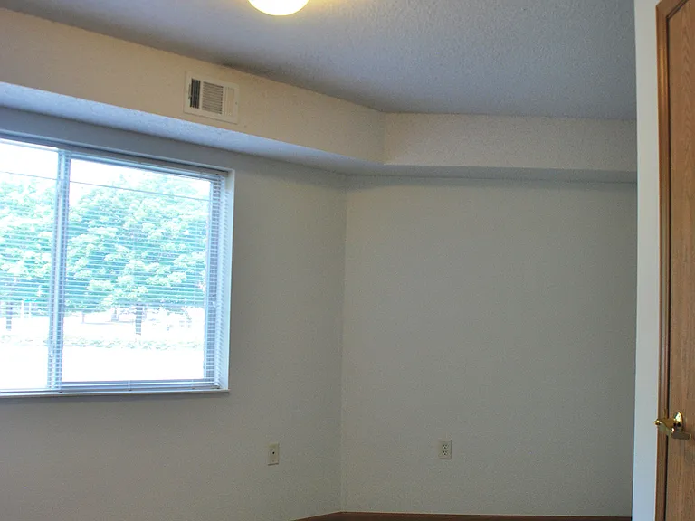Central Square Apartments — Photo 11