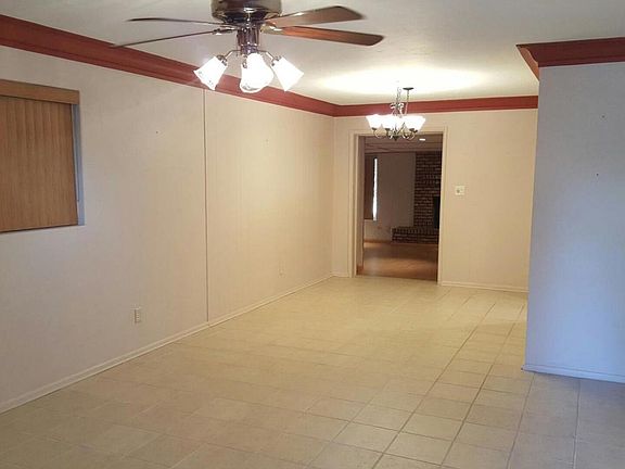 4th image of 4739 E Waverly St