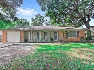 9025 Warbler Ave, Ocean Springs, MS 39564