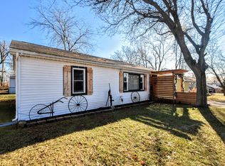 93 Hilldale Rd, Fox Lake, IL 60020