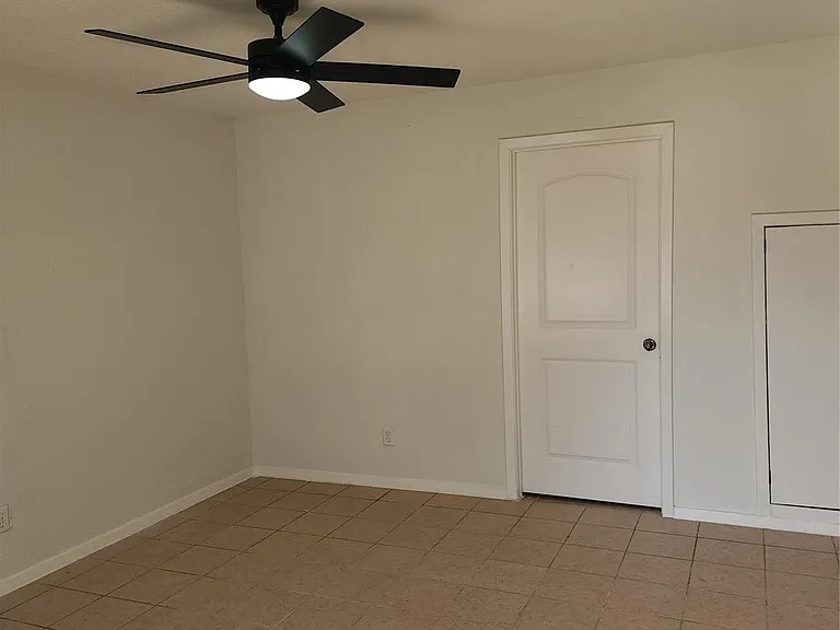 14033 Garber Ln #2 — Photo 4