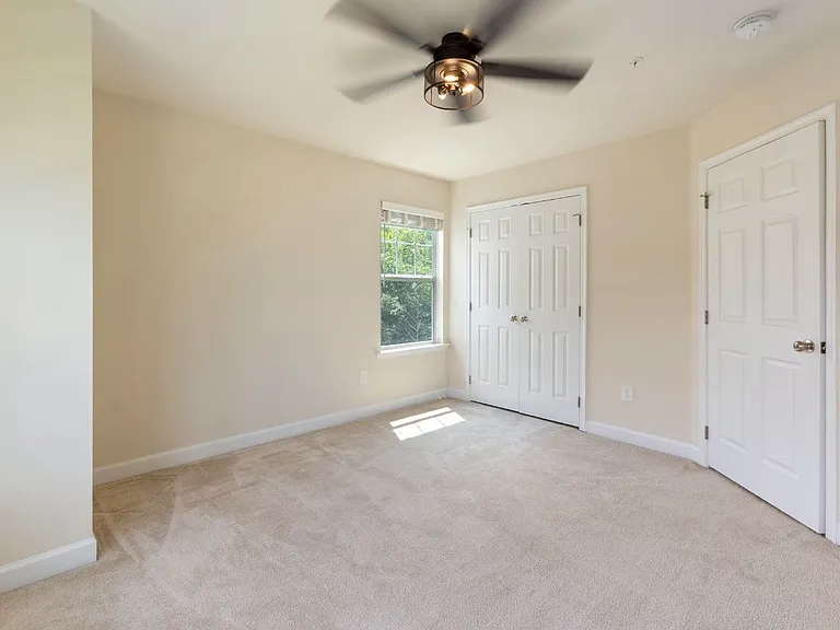 555 English Oak Ln — Photo 13