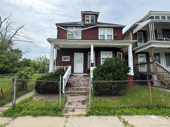 5843 Iroquois St, Detroit, MI 48213