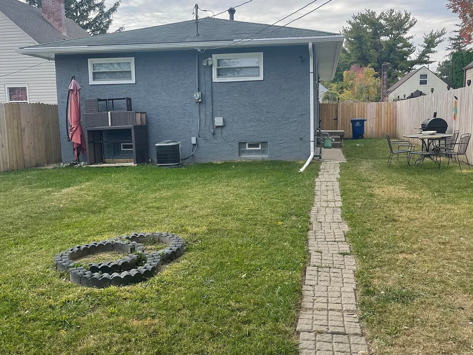 1358 Clinton St — Photo 2