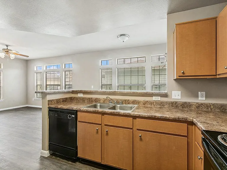 Sterling Green Village & Sheldon Ranch Apartments — Photo 2