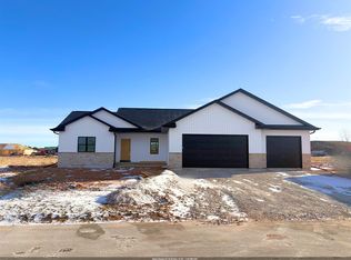 N9220 Homestead Ln, Appleton, WI 54915