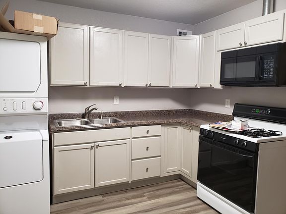 5th image of 3742 N Race St