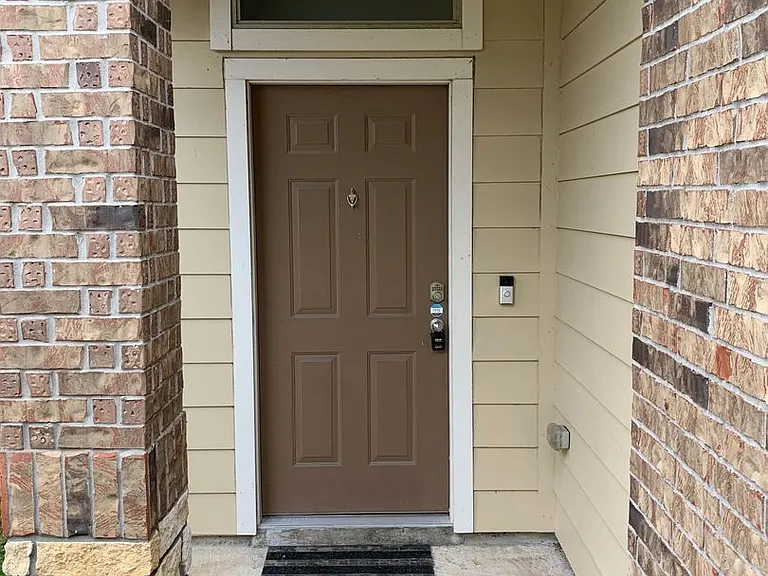 17038 Wilthorne Gardens Ct — Photo 2