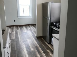 26 Maple St #5, Hinsdale, MA 01235