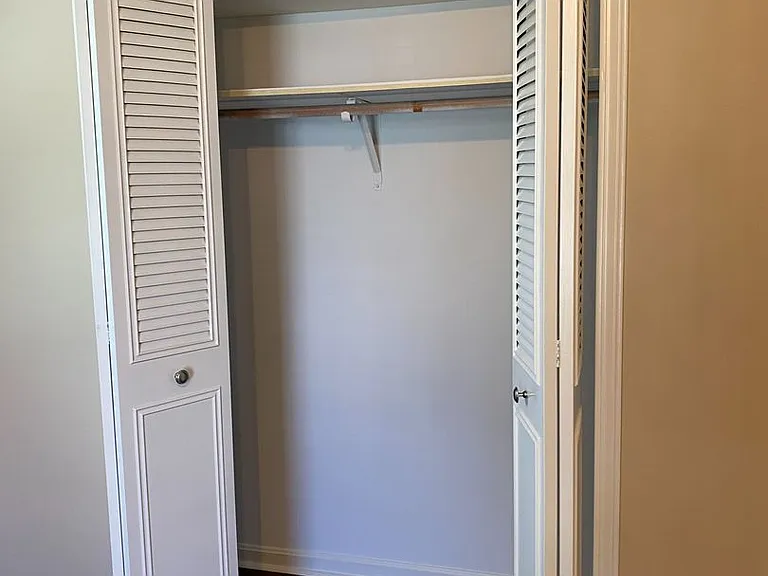 6802 Penwern Ct — Photo 15