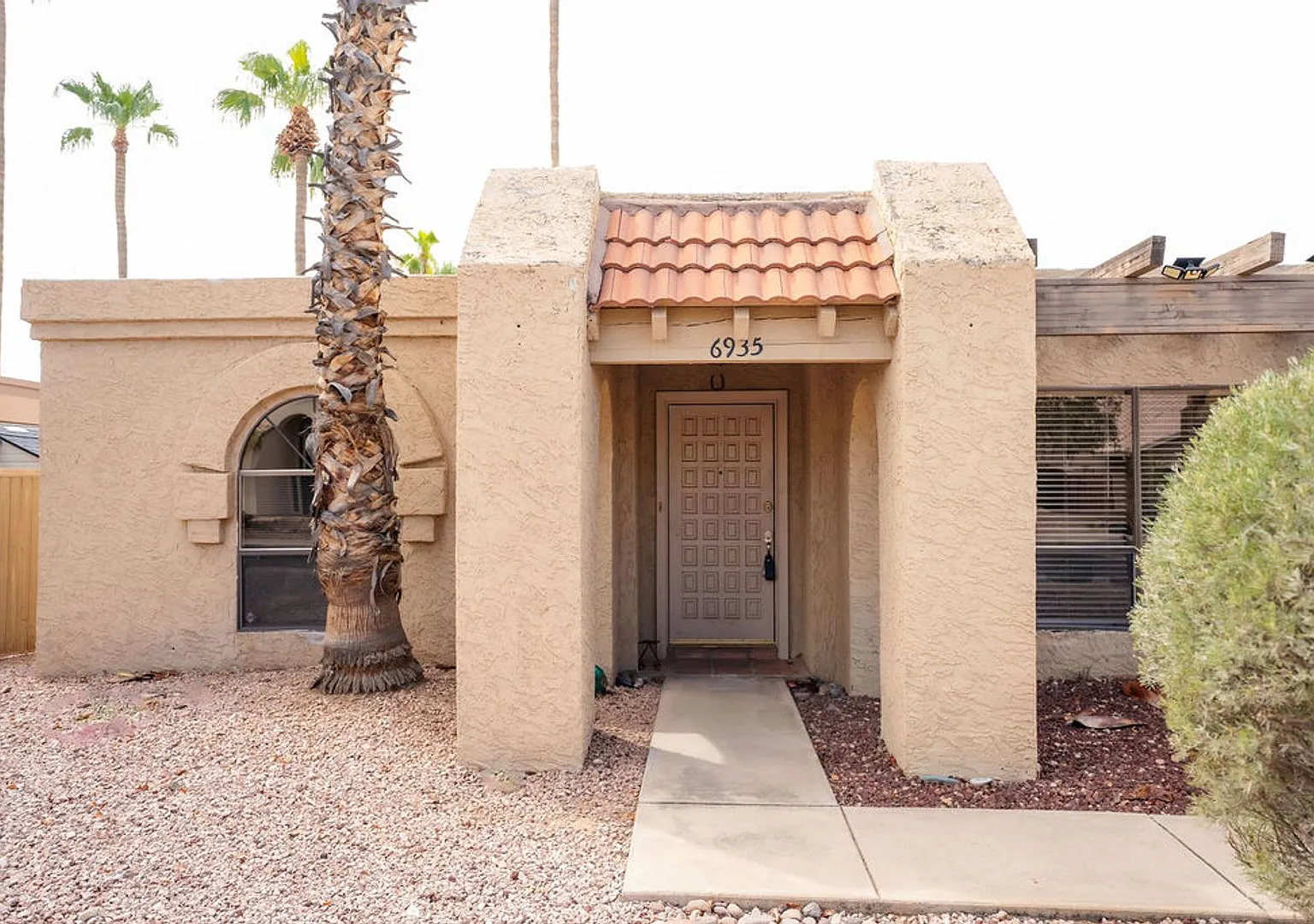 Great Scottsdale Location, Private Pool, 4 Bedrooms! — Photo 4