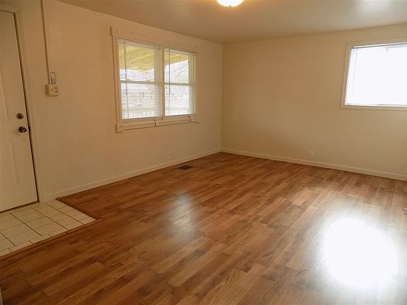 2nd image of 1425 Columbian Ave