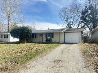 1306 Scottsdale Dr, Champaign, IL