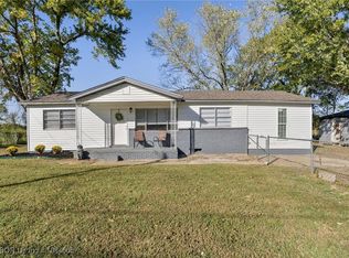 1311 Shibley Rd, Van Buren, AR 72956