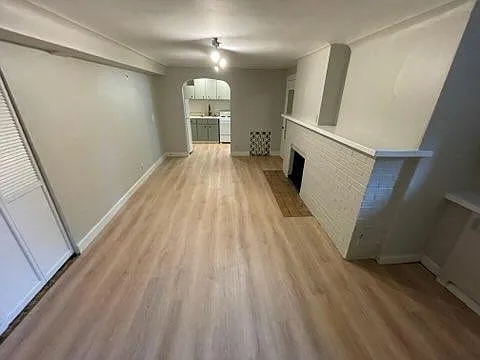 921 W Kalamazoo Ave #9 — Photo 5