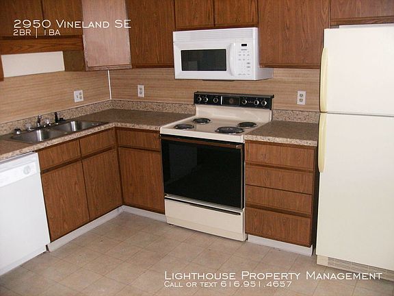 4th image of 2950 Vineland Ave SE