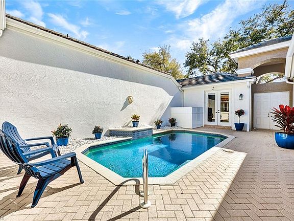 2nd image of 25411 Alicante DR