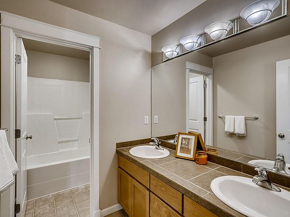 5th image of 2972 NE Marquette Way #R