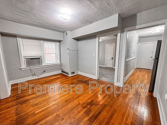 4th image of 2830 Harrison St APT 1S