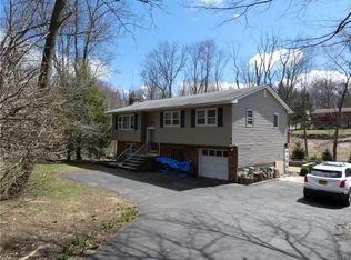 1823 Lakes Rd, Monroe, NY 10950