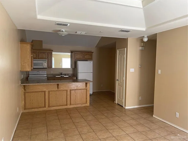 2501 Toledo Ave #17 — Photo 4