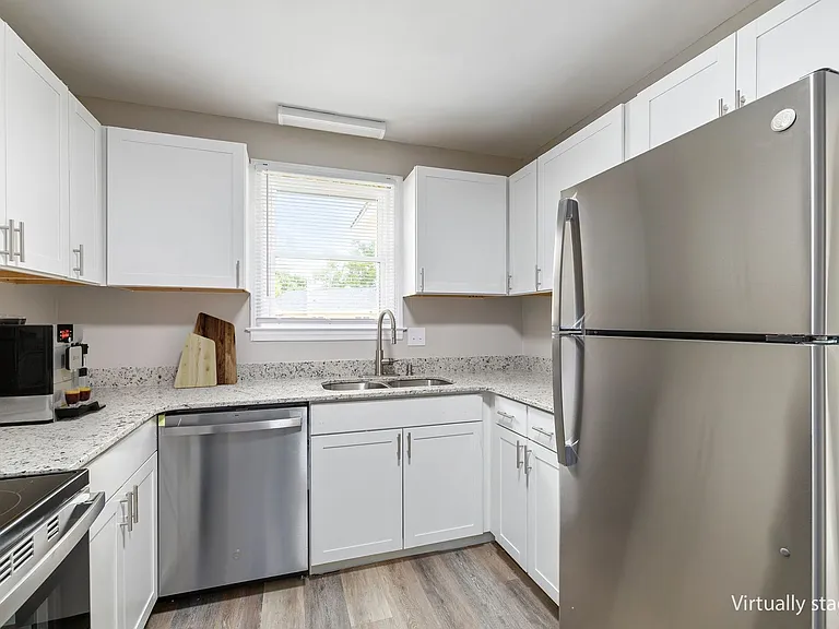 11 Highland Ave — Photo 48