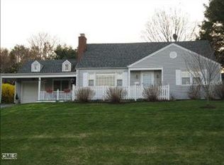 48 Arden Rd, Trumbull, CT 06611