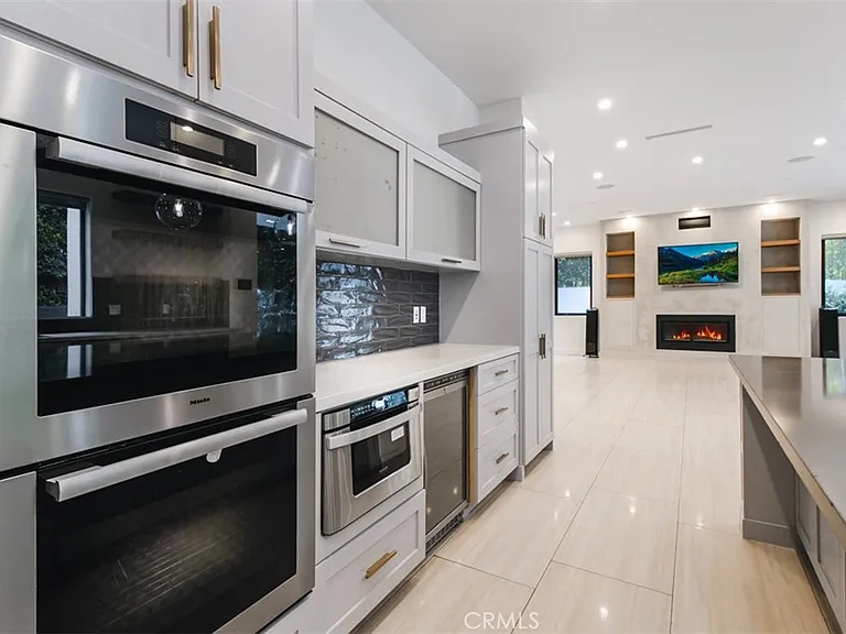 5017 Hesperia Ave — Photo 17