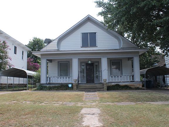 2nd image of 226 W Adams Ave