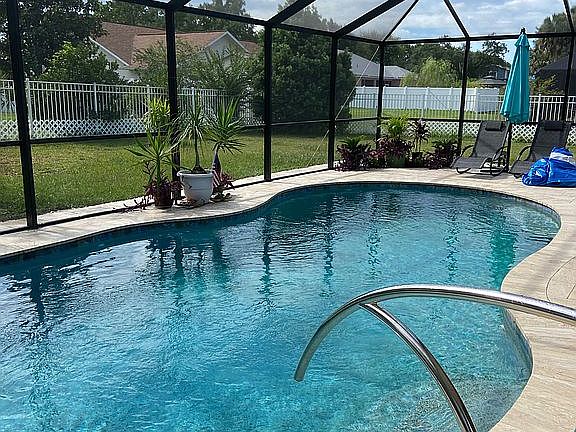 4th image of 10 Watermill Pl
